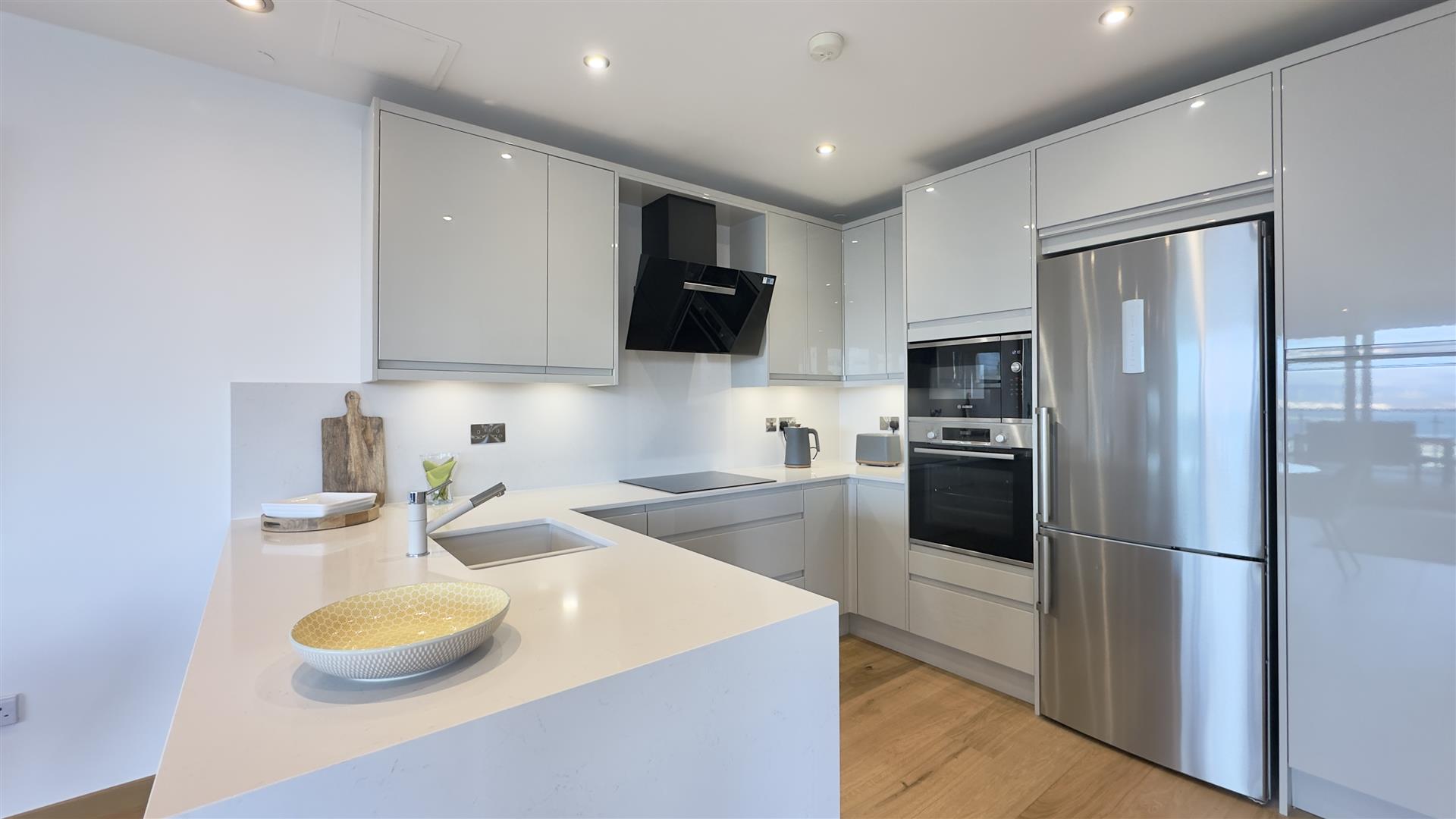 Image of Apartment - 2 Bedrooms - 2 Bathrooms for Rental in Royal Ocean Plaza-Gibraltar, Image 4